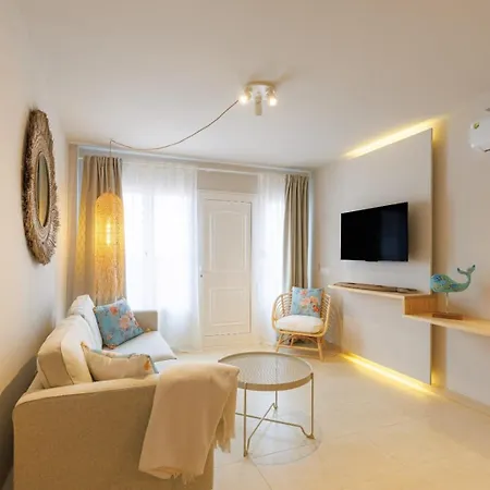 2 Delux Bedrooms Central&pool&beach Appartement *