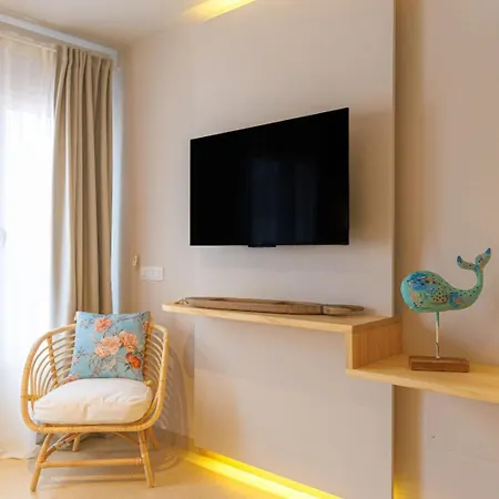2 Delux Bedrooms Central&pool&beach Appartement *