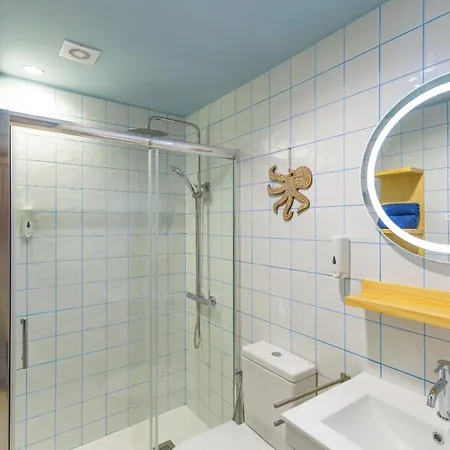 2 Delux Bedrooms Central&pool&beach *
